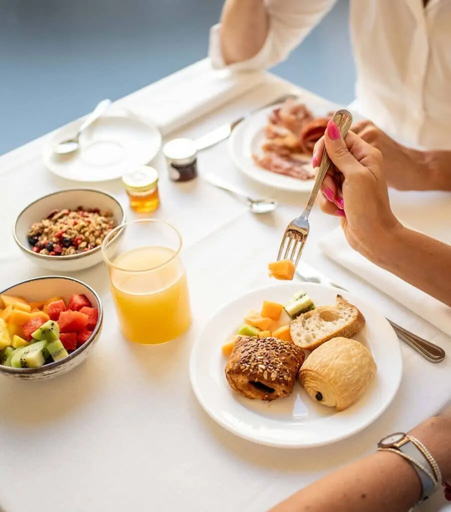 Colazione-raffinata-allaperto-ai-Duchi